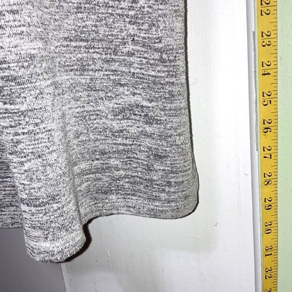 FOREVER 21 Tunic Sweater Tshirt Short Sleeves Space gray Grey Womens Large - Picture 3 of 7